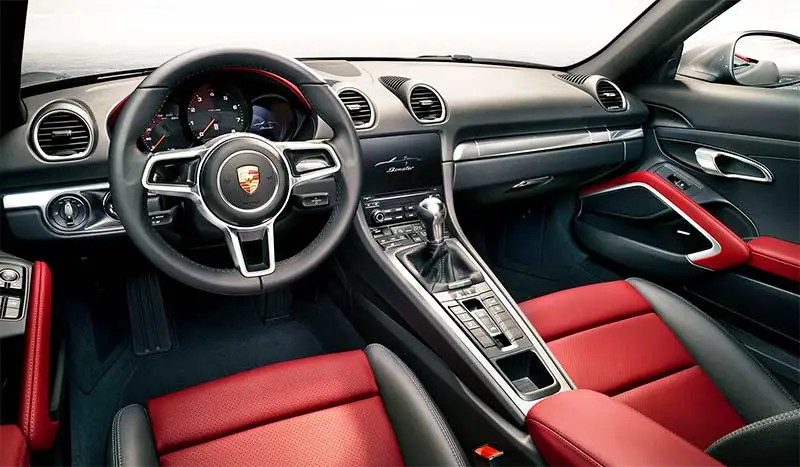 Convertible Porsche Boxster 718