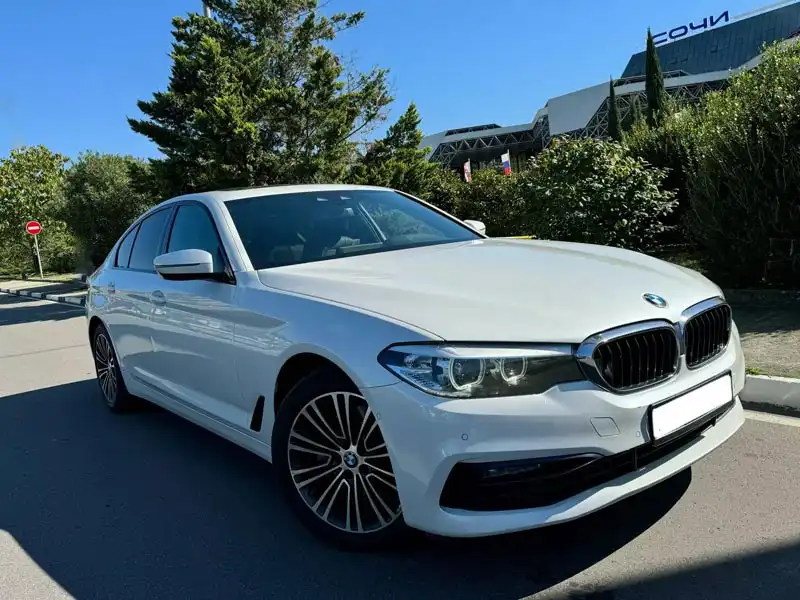 10 reasons to rent a car in Sochi without a driver